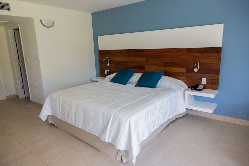 Viva Fortuna Beach by Wyndham A Trademark All Inclusive 25/68