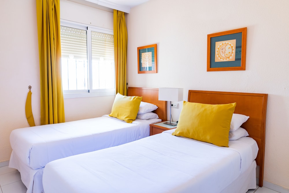 2 Bedrooms, Classic, Apartment, 2 Double and Twin Beds