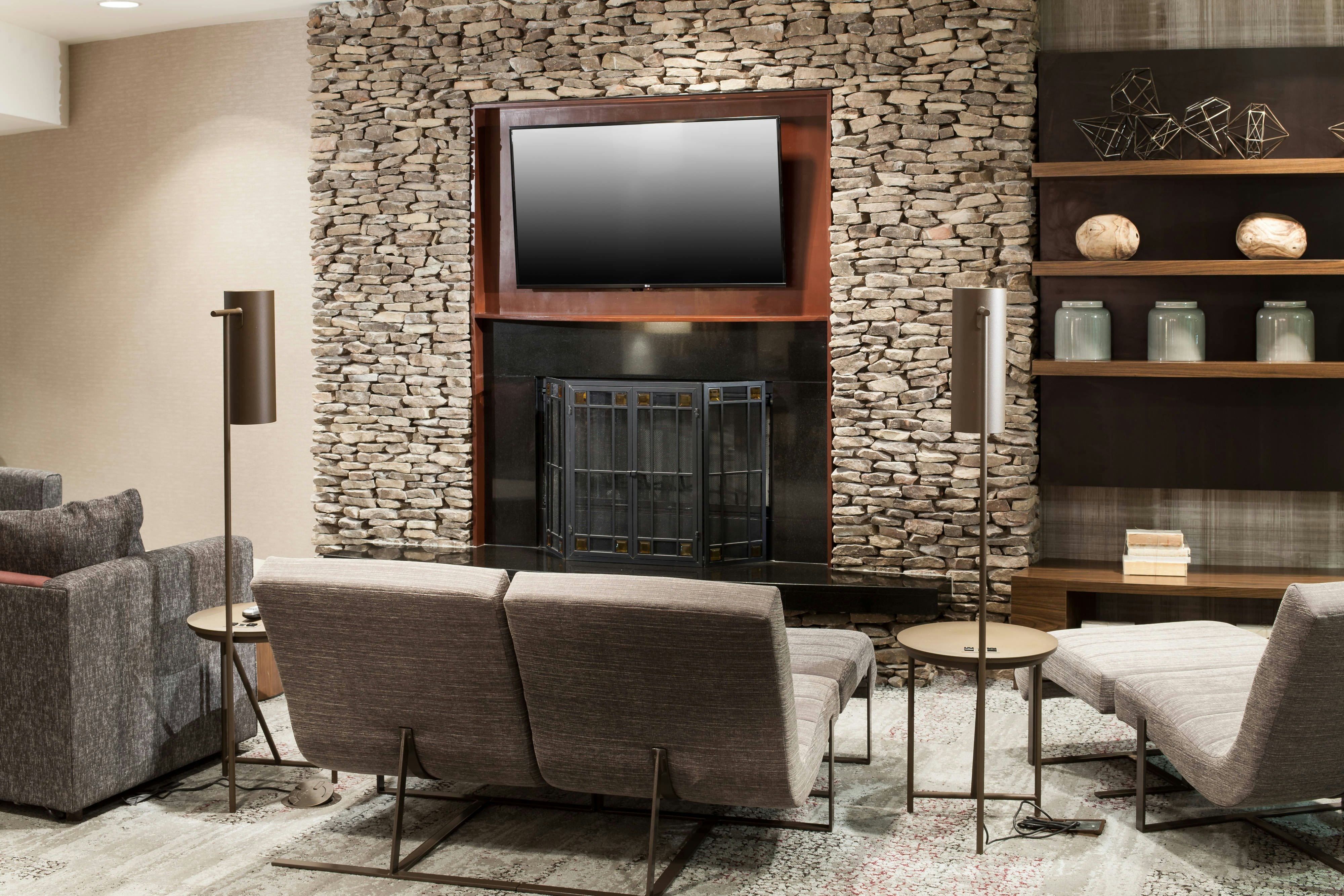 Courtyard by Marriott Hattiesburg 40/42