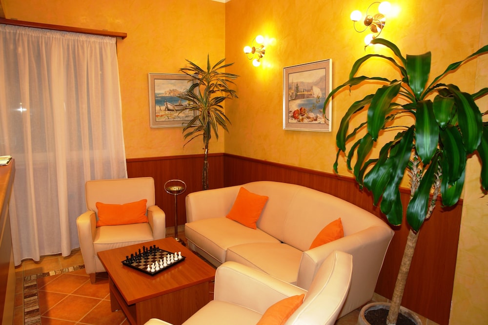 Garni Hotel Fineso 26/50