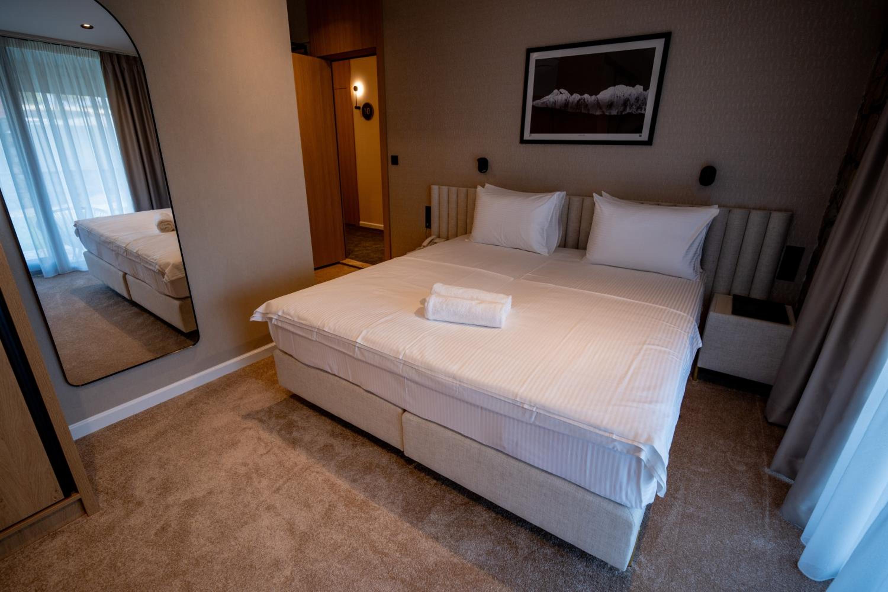 Aria Hotel 13/54