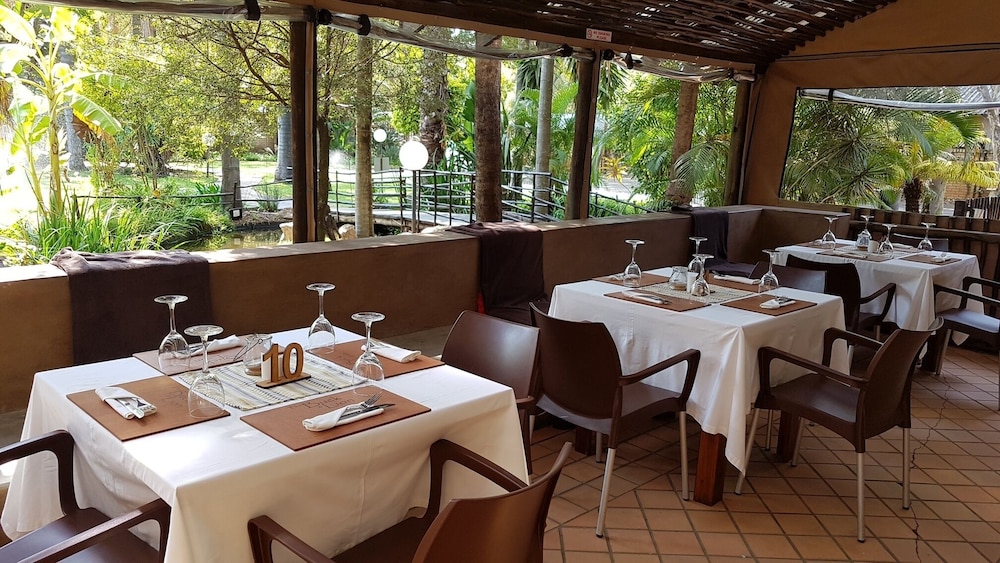 Lion's Guesthouse and The Buck&Lion restaurant 37/50