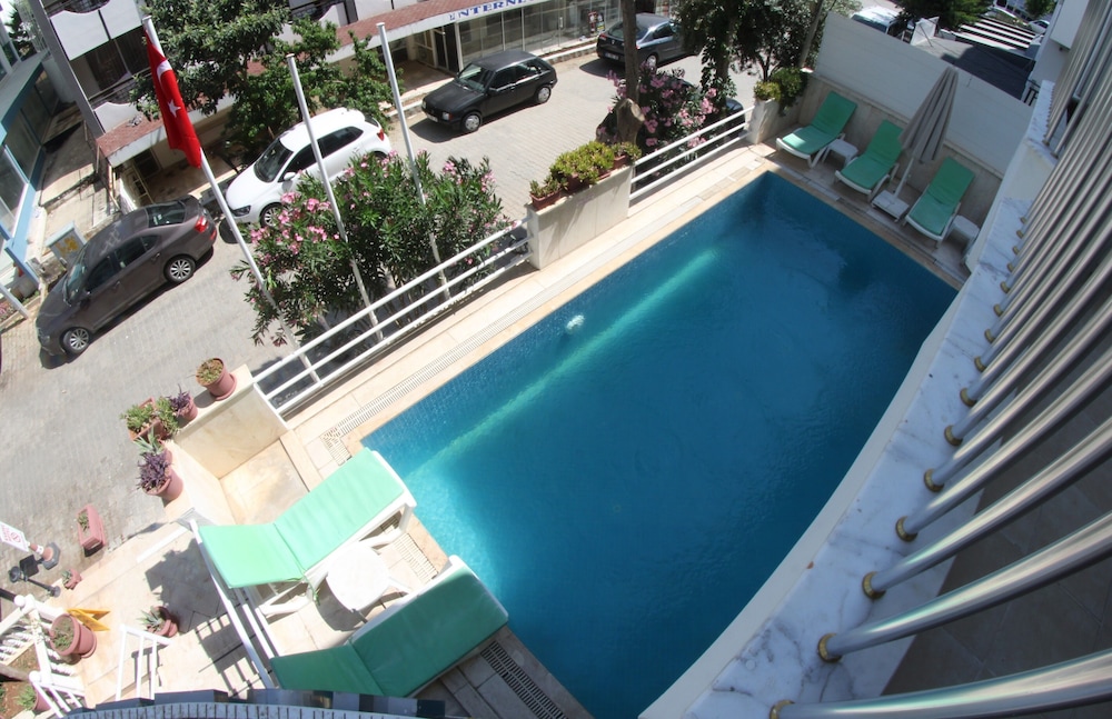 Kartel Hotel 46/50
