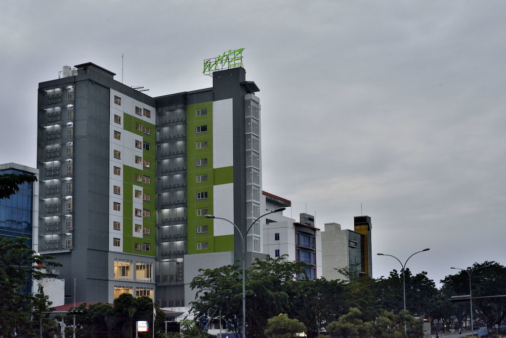 Whiz Hotel Sudirman Pekanbaru 2/36