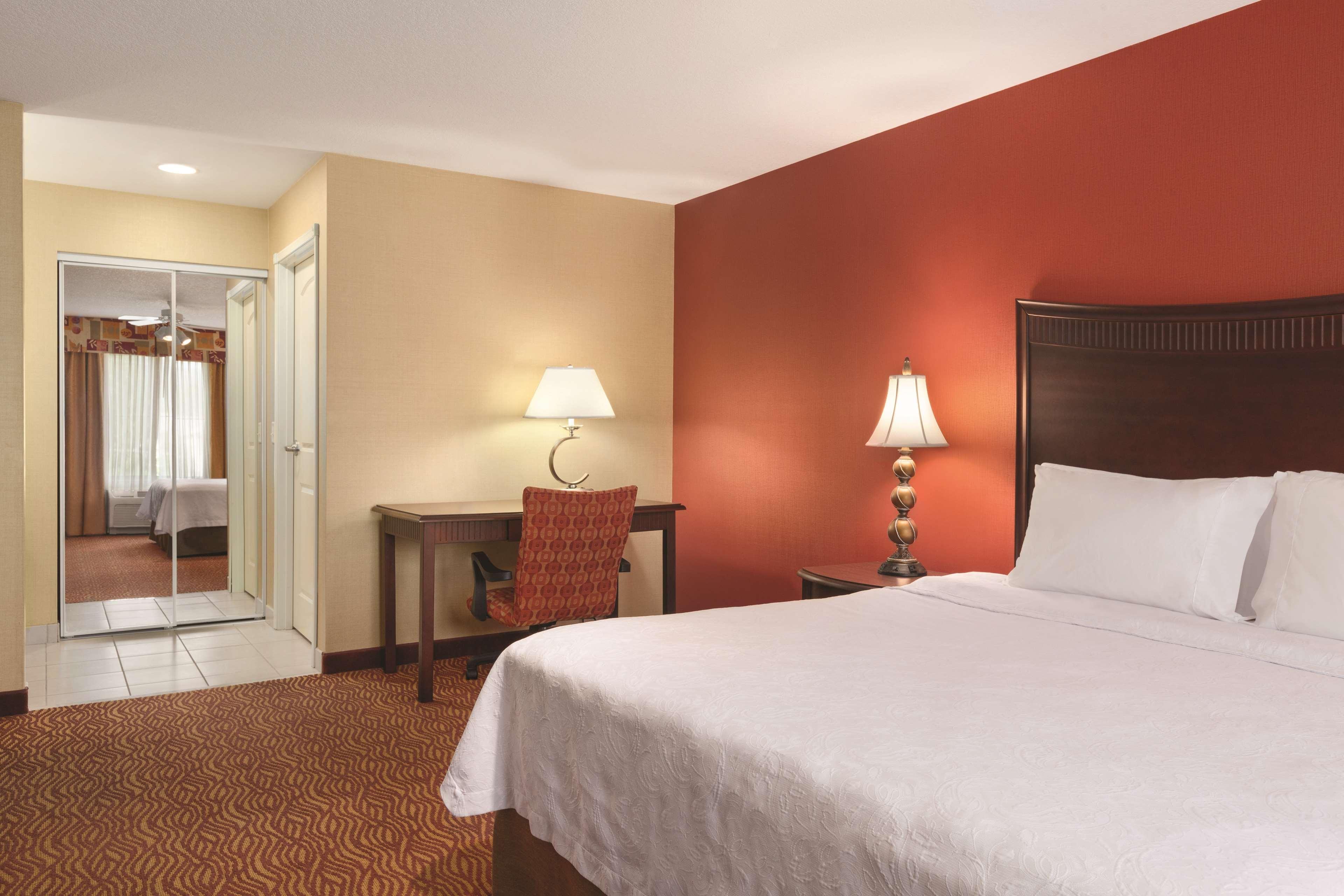 2 Bedrooms, Suite, 1 King or 2 Queen Beds