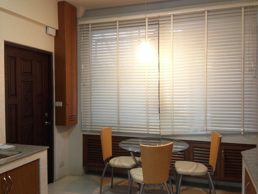 P.T. Court 56/72