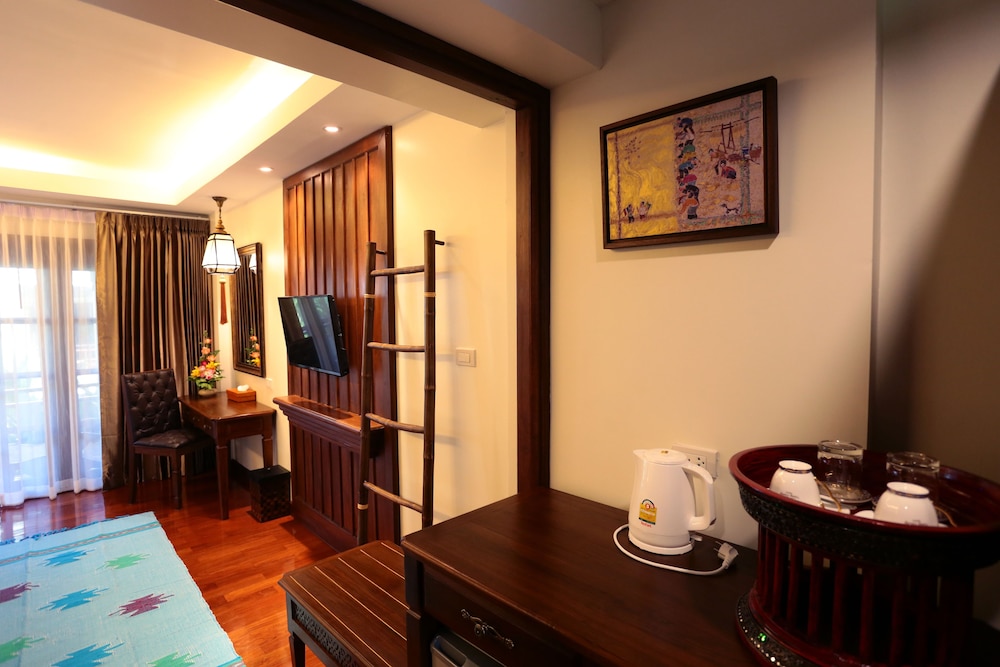 Viang Luang Resort 50/50