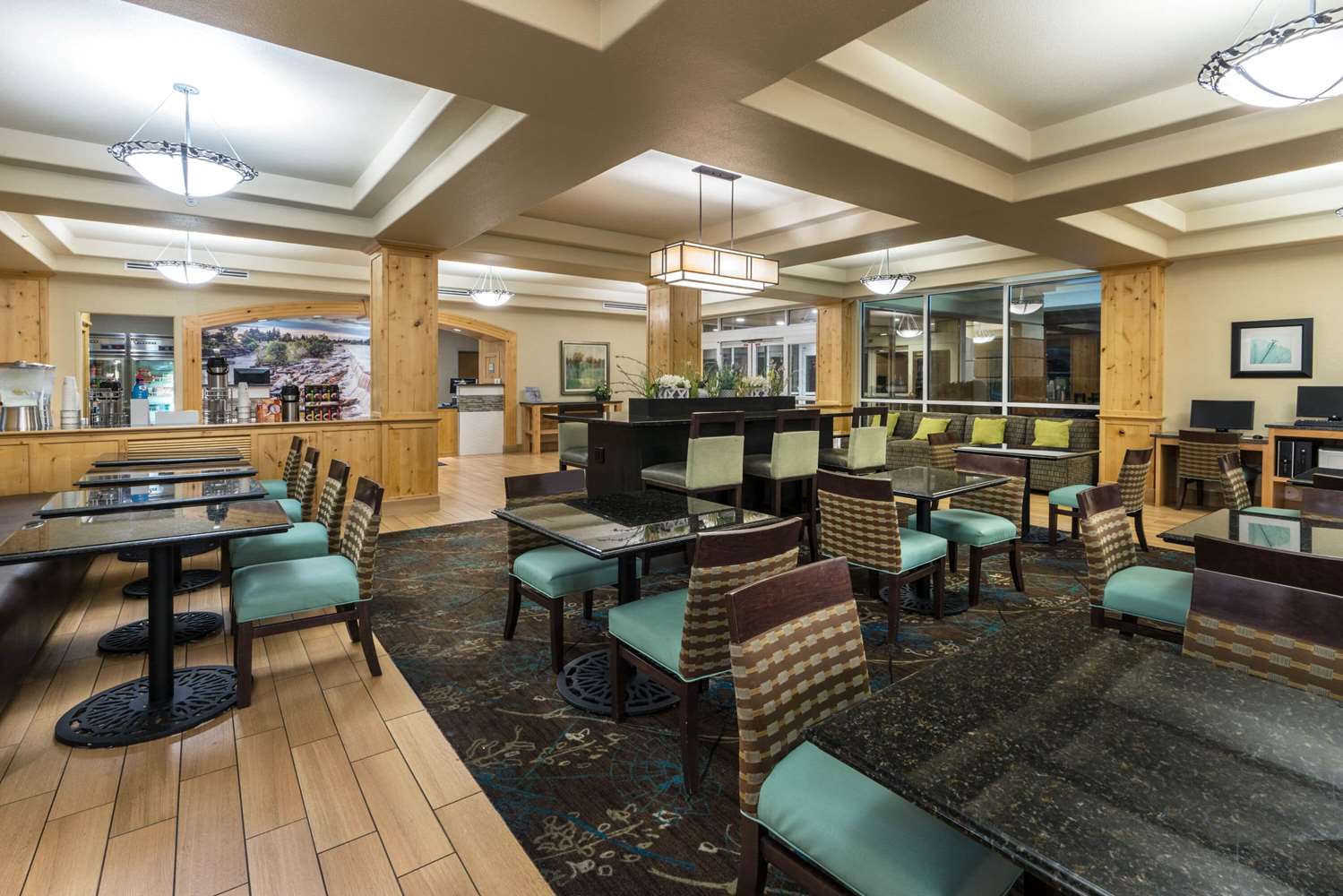 La Quinta Inn and Suites by Wyndham Idaho Falls/Ammon 36/54