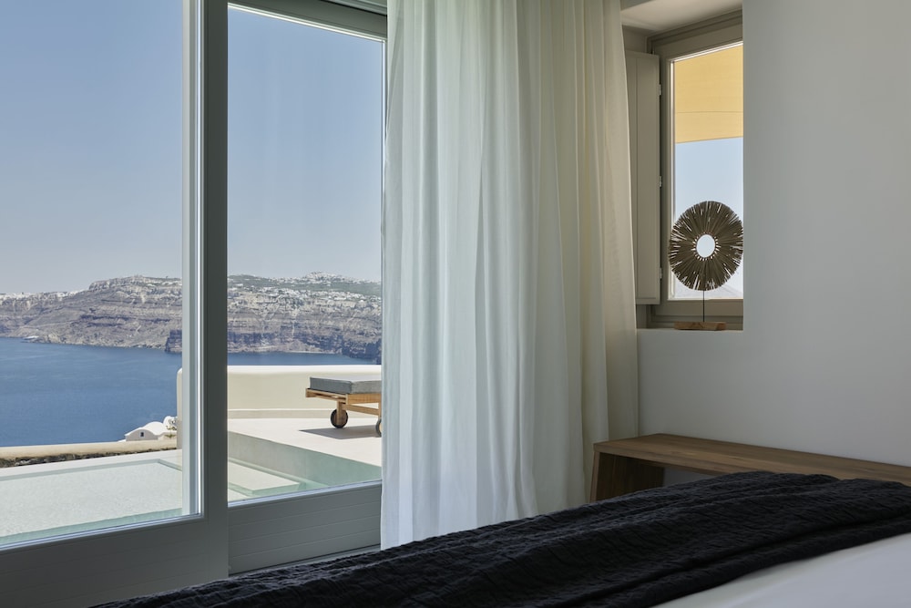 Apanemo Hotel and Suites 36/59