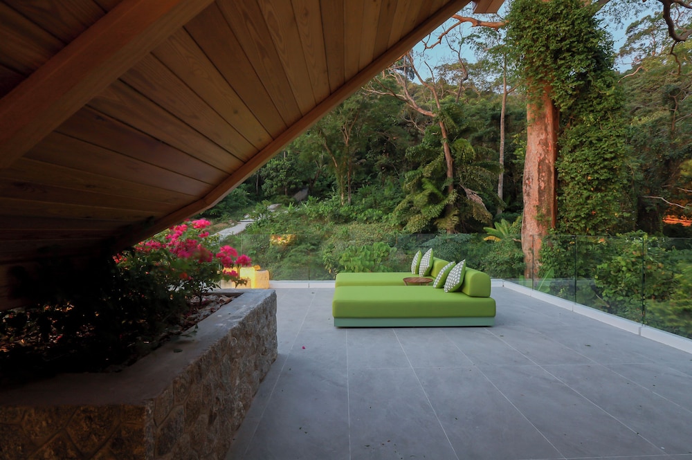 Chateau Du Village Patong 60/65
