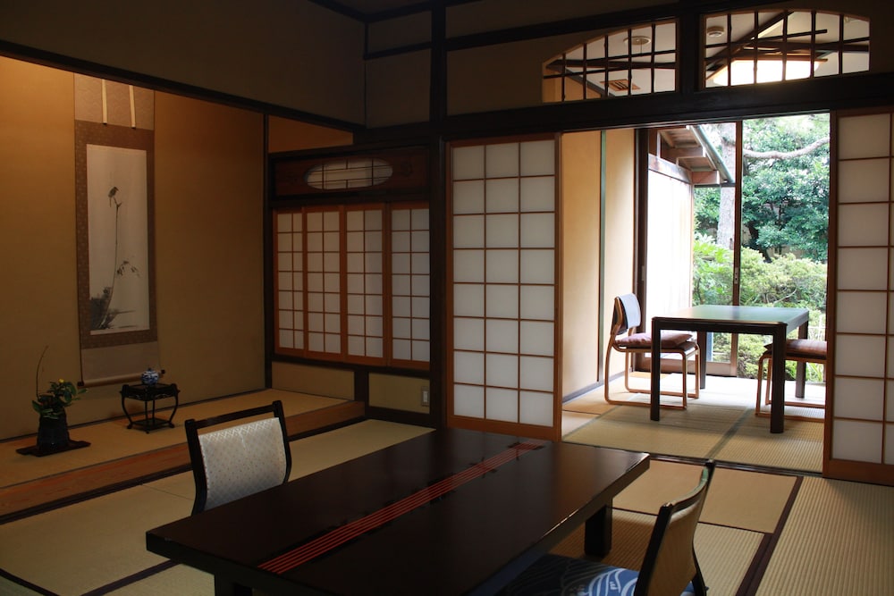 Matsusaki 38/44
