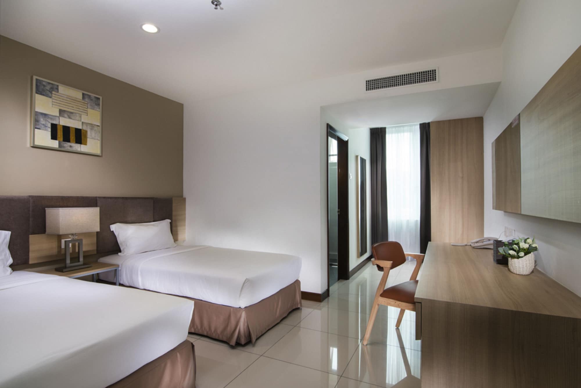2 BEDROOMS, FAMILY, APARTMENT
