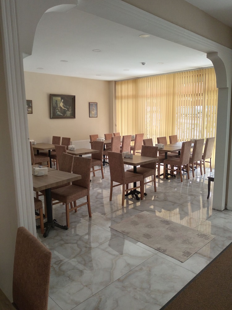 New Beylerbeyi Hotel 18/23