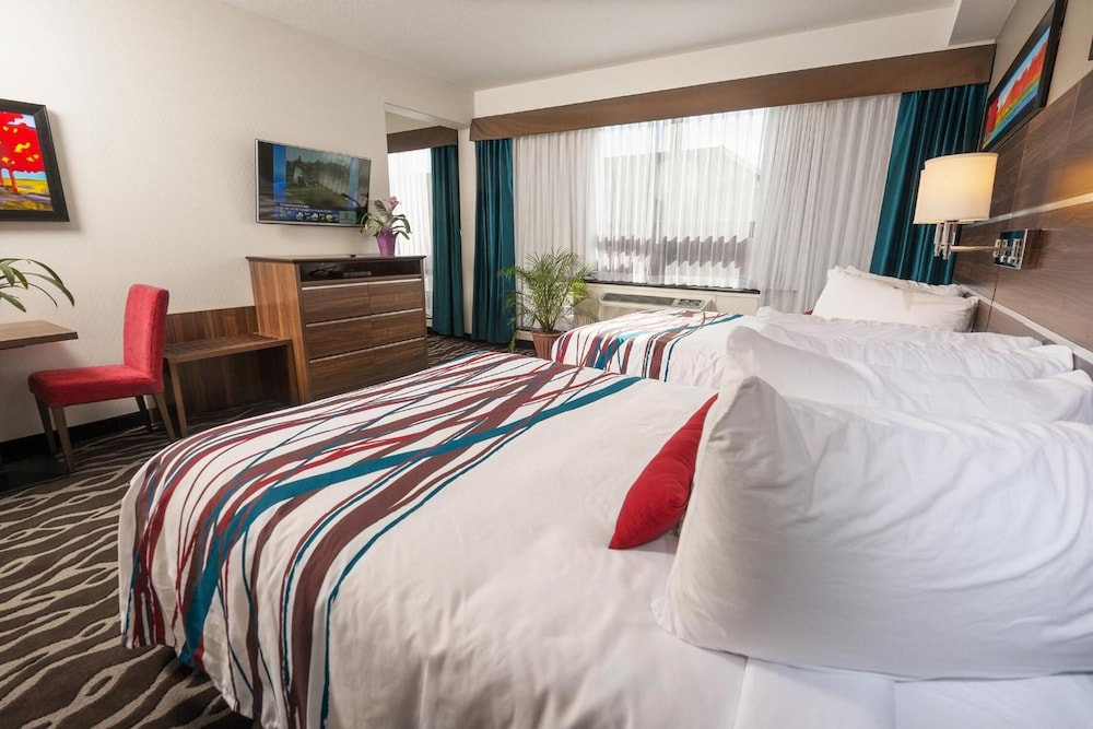 Encore Suites By Service Plus Inns 14/58
