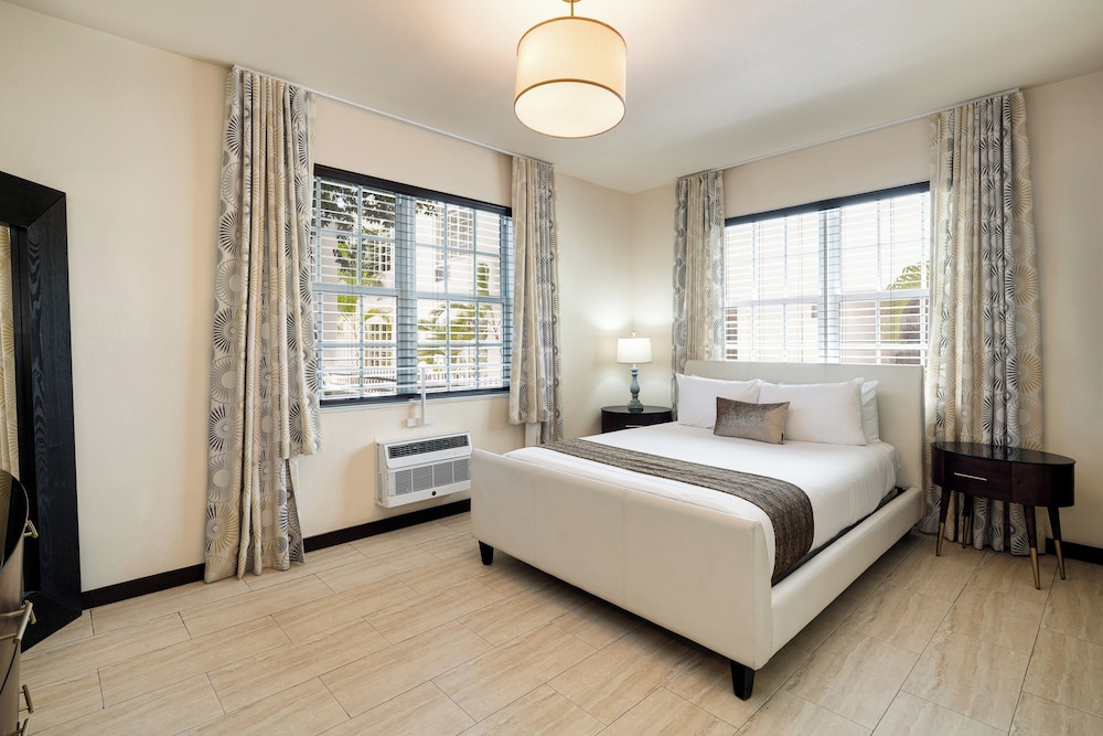 Tradewinds Apartment Hotel 21/65