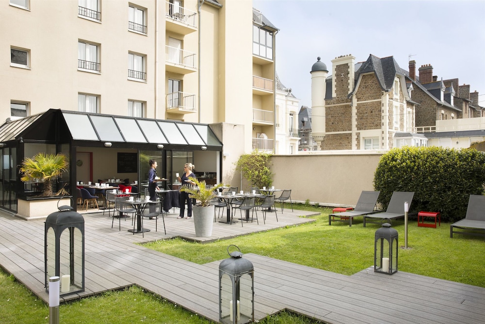 Escale Oceania St Malo in ST MALO