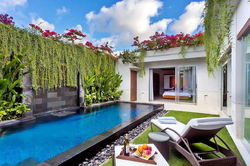 Kedonganan Beach Villas 42/50