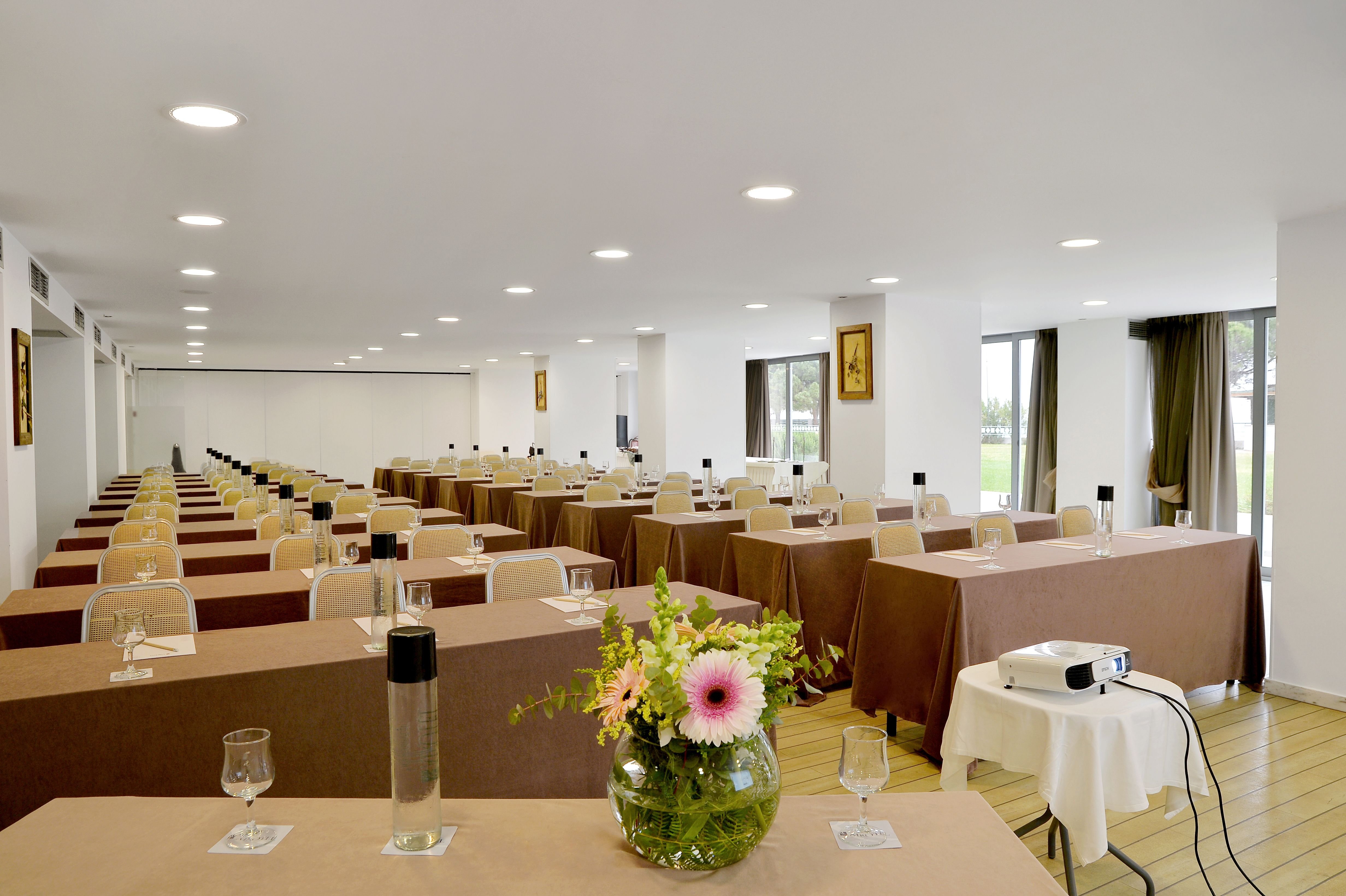 Achaia Beach Hotel, Vassilicos House of Hospitality 16/18