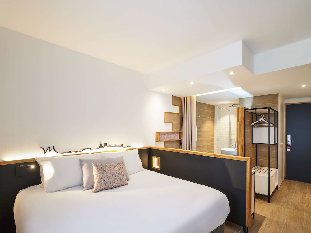 Mercure Avignon Gare TGV 27/78
