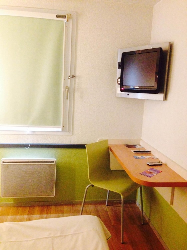 IBIS BUDGET BESANCON NORD ECOLE VALENTIN 34/41