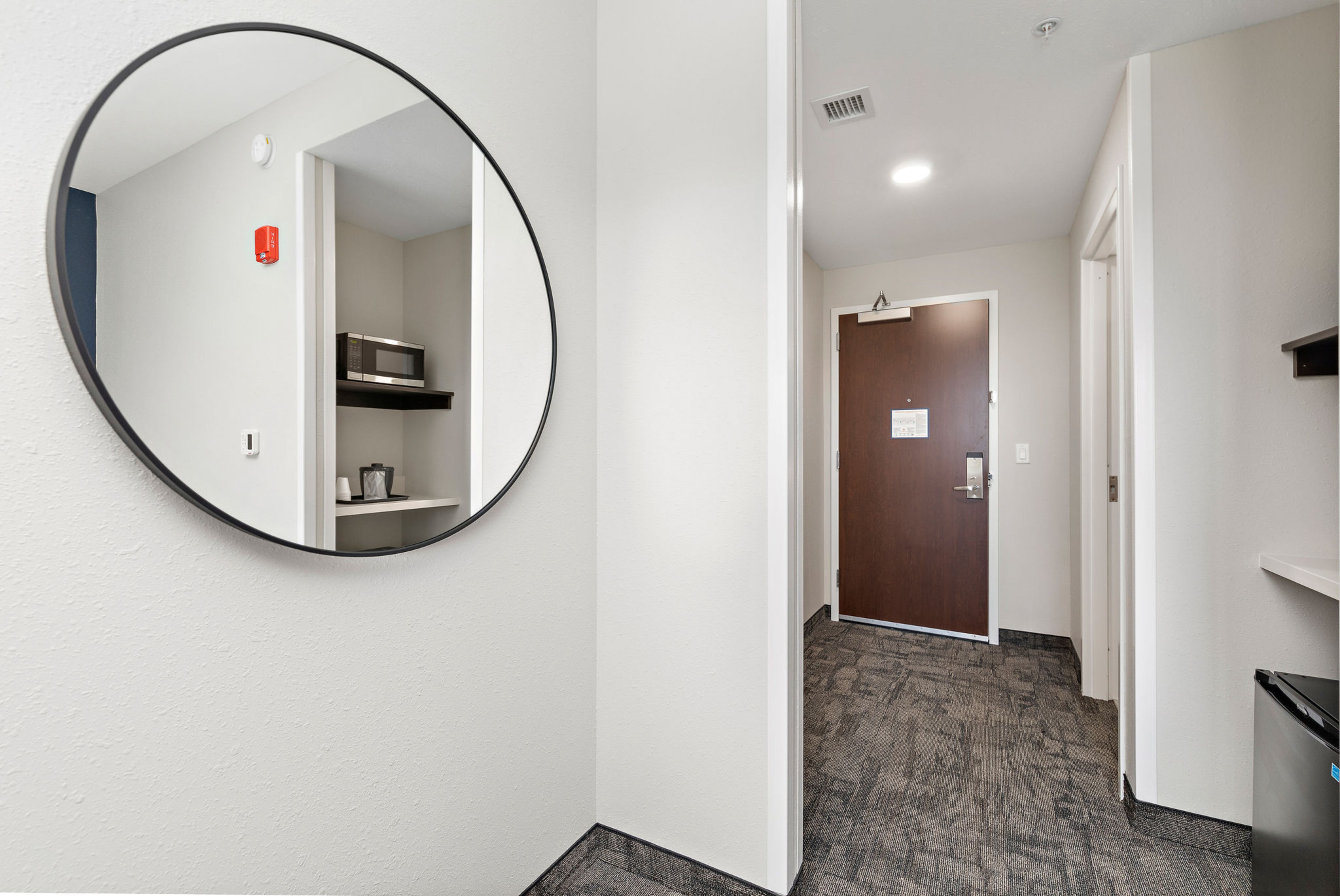 Holiday Inn Express Kansas City North Parkville, an IHG Hotel 21/50