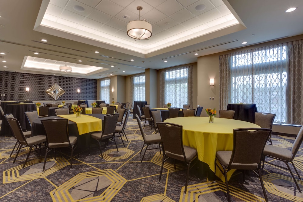 Drury Inn Suites Pittsburgh Airport Settlers Ridge 32/34