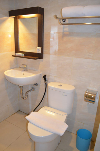 غرفة ديلوكس بسرير كينج للمدخنين، Hotel Artha Kencana 4/4