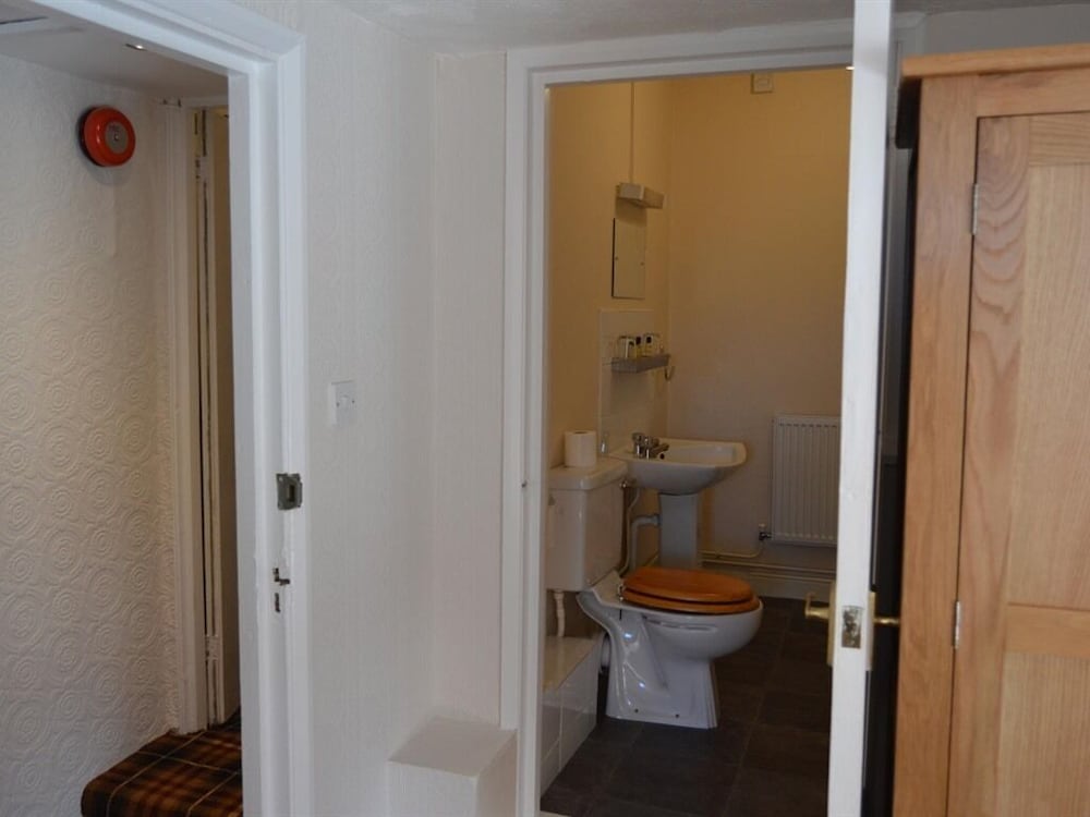The Crown Hotel 18/18