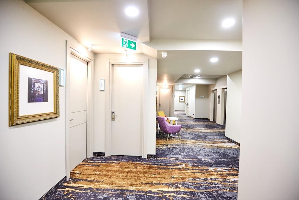 Brosse Garden Hotel 11/49