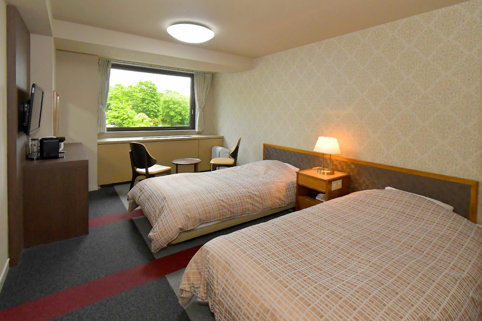 Economy, Twin Beds, Forest View