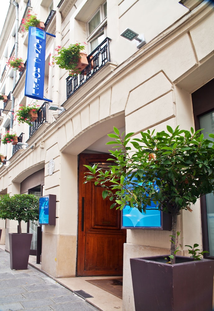 Tonic Hotel Du Louvre Paris in PARIS
