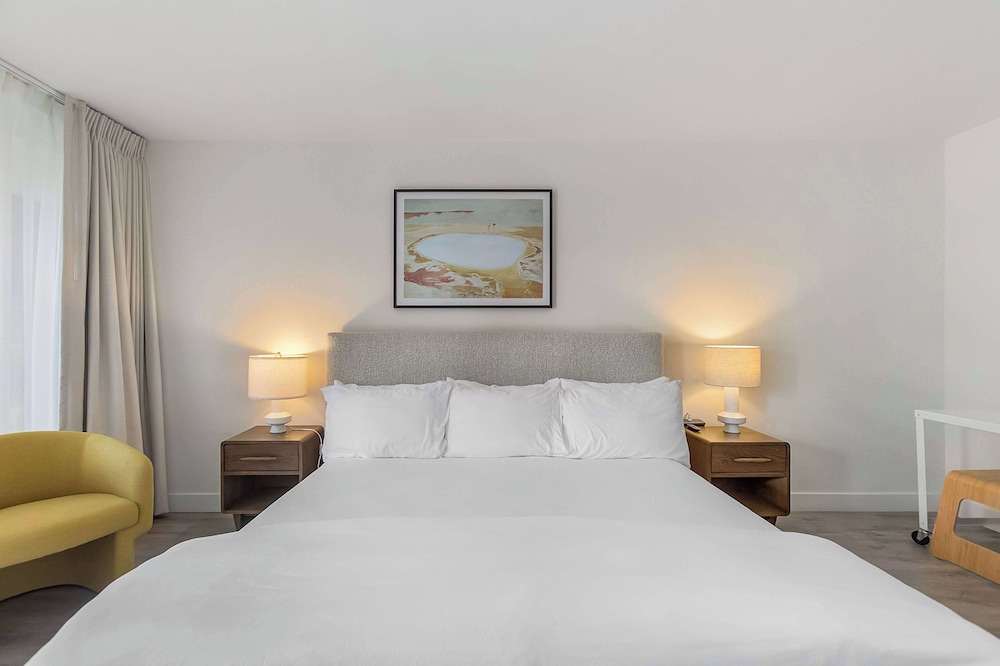 Papago Hotel by Reside, Trademark Collection by Wyndham 30/68