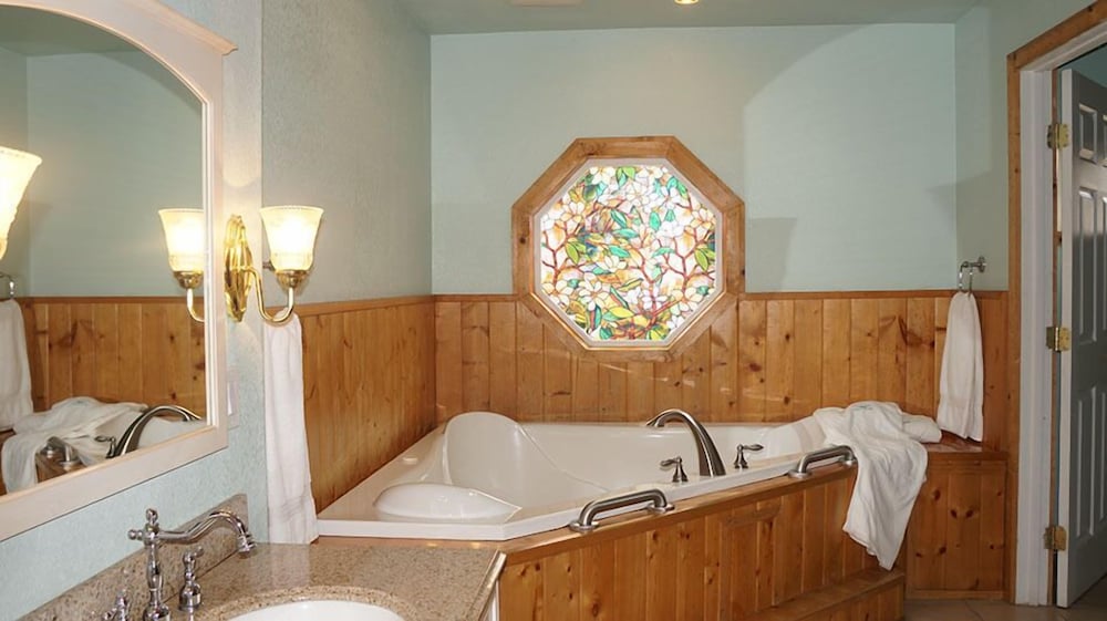 Coast Inn and Spa Fort Bragg 65/65