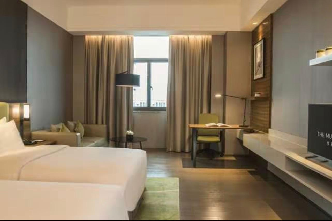 Room, Twin Beds, City View