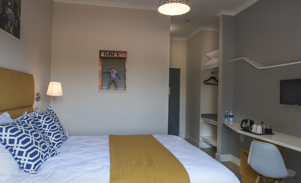 The Urban Hotel 8/37