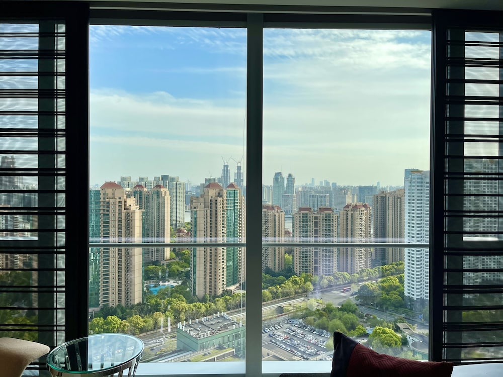 Regent Pudong Shanghai 25/84