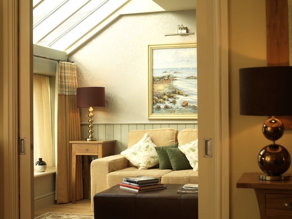 Feversham Arms Hotel Verbena Spa 61/75