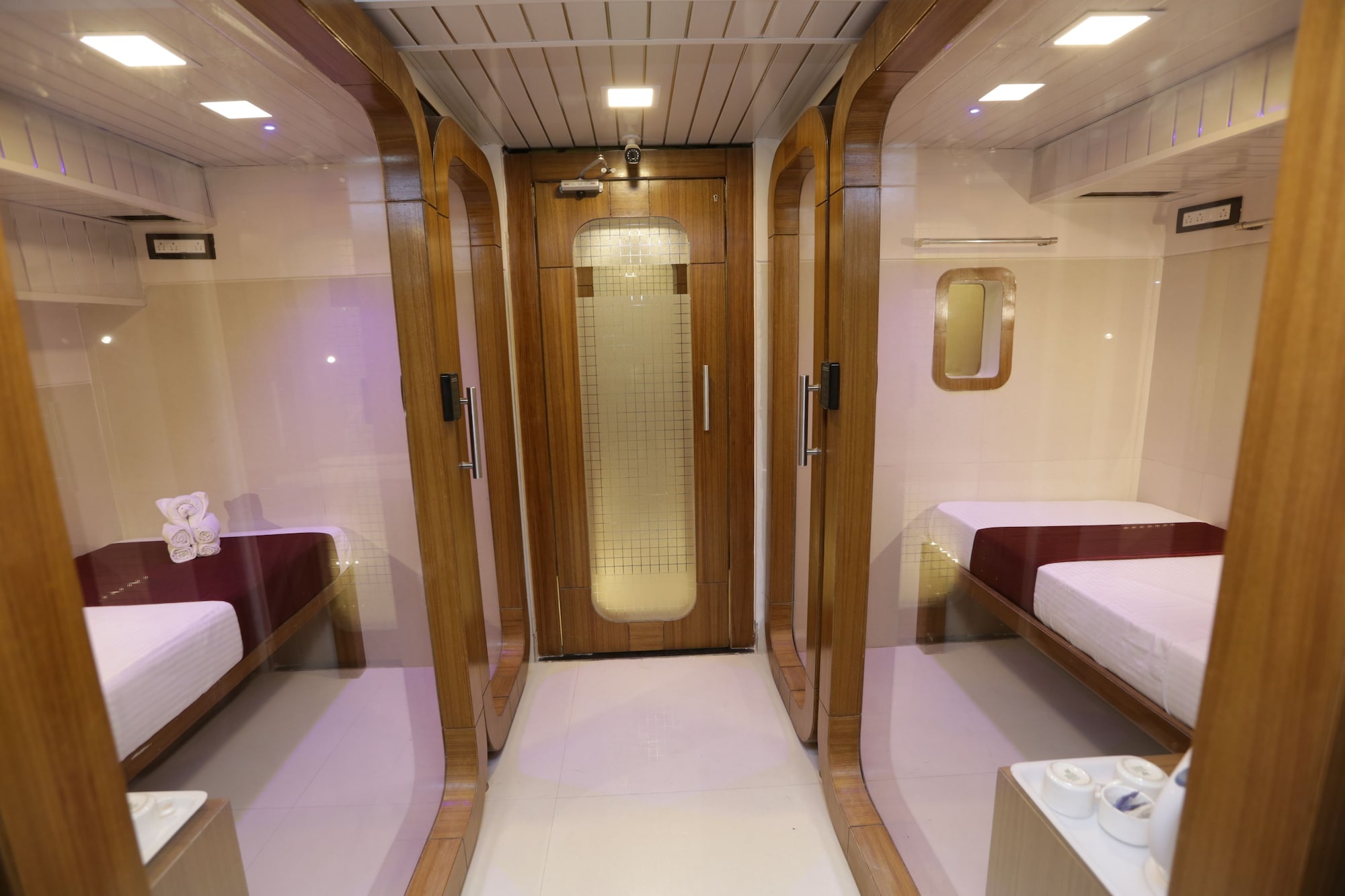 Female Only, Business, Cabin, Single Bed