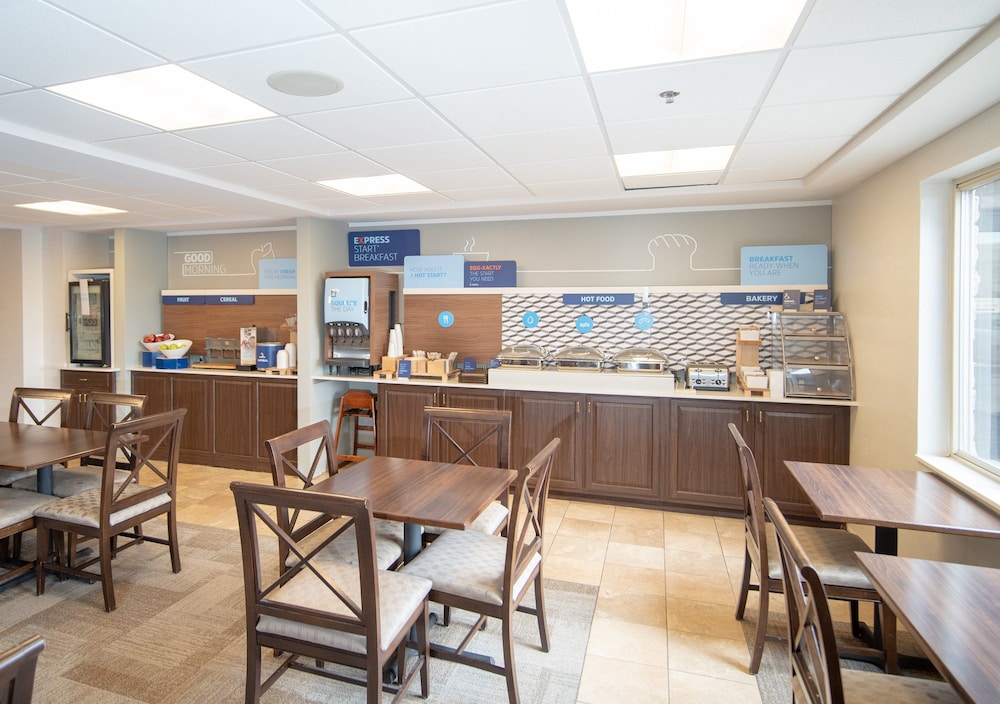 Holiday Inn Express Houghton Keweenaw 58/77