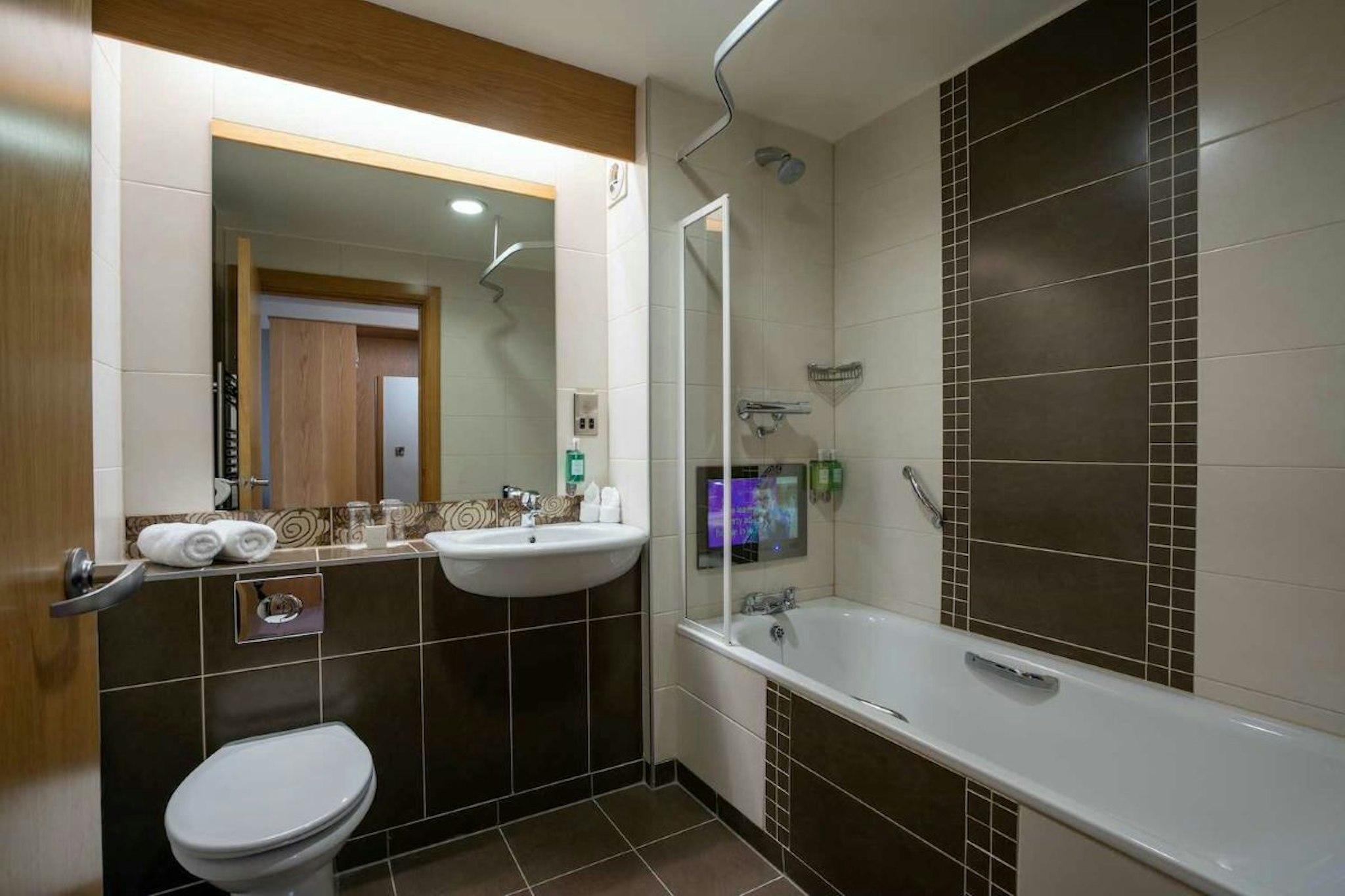 Belmore Court & Motel 50/50