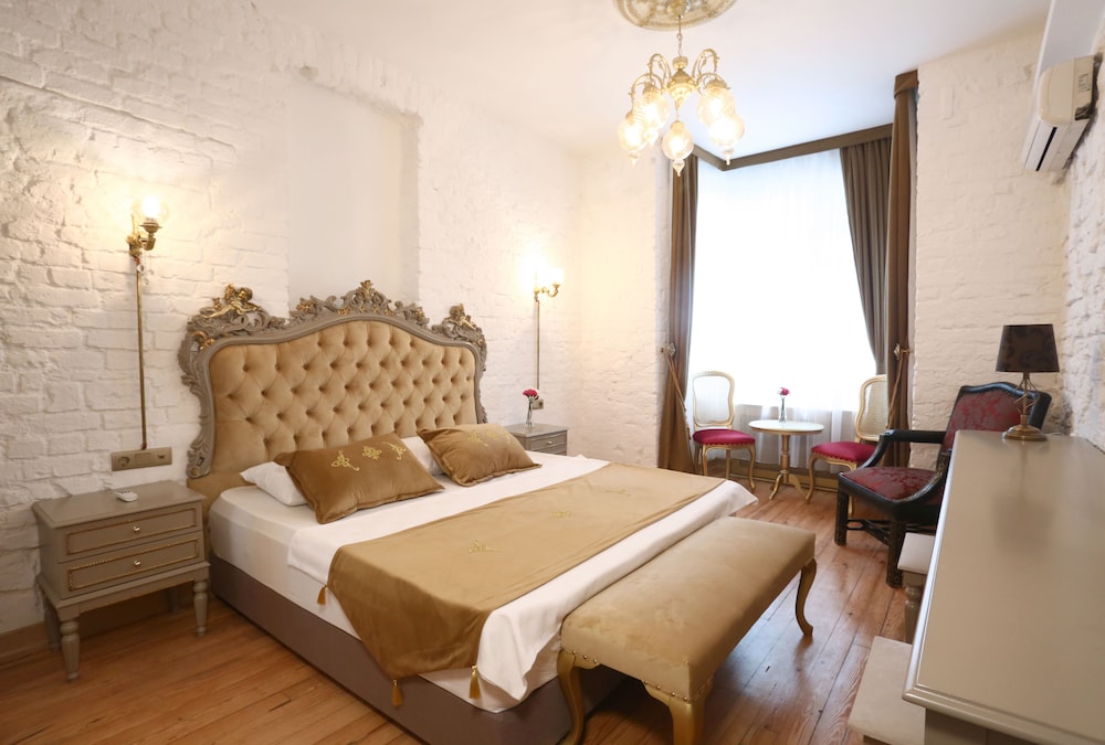 Greenstar Hotel 8/44
