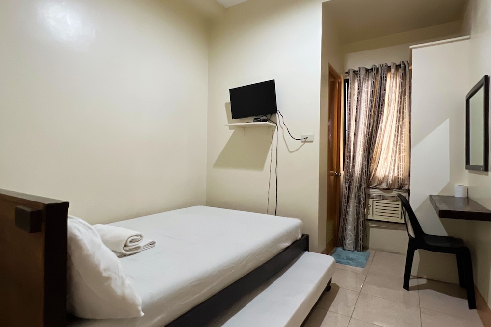 Sta Rosa Inn Iloilo powered by Cocotel 8/31