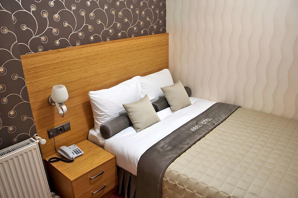 Abel Hotel 13/44