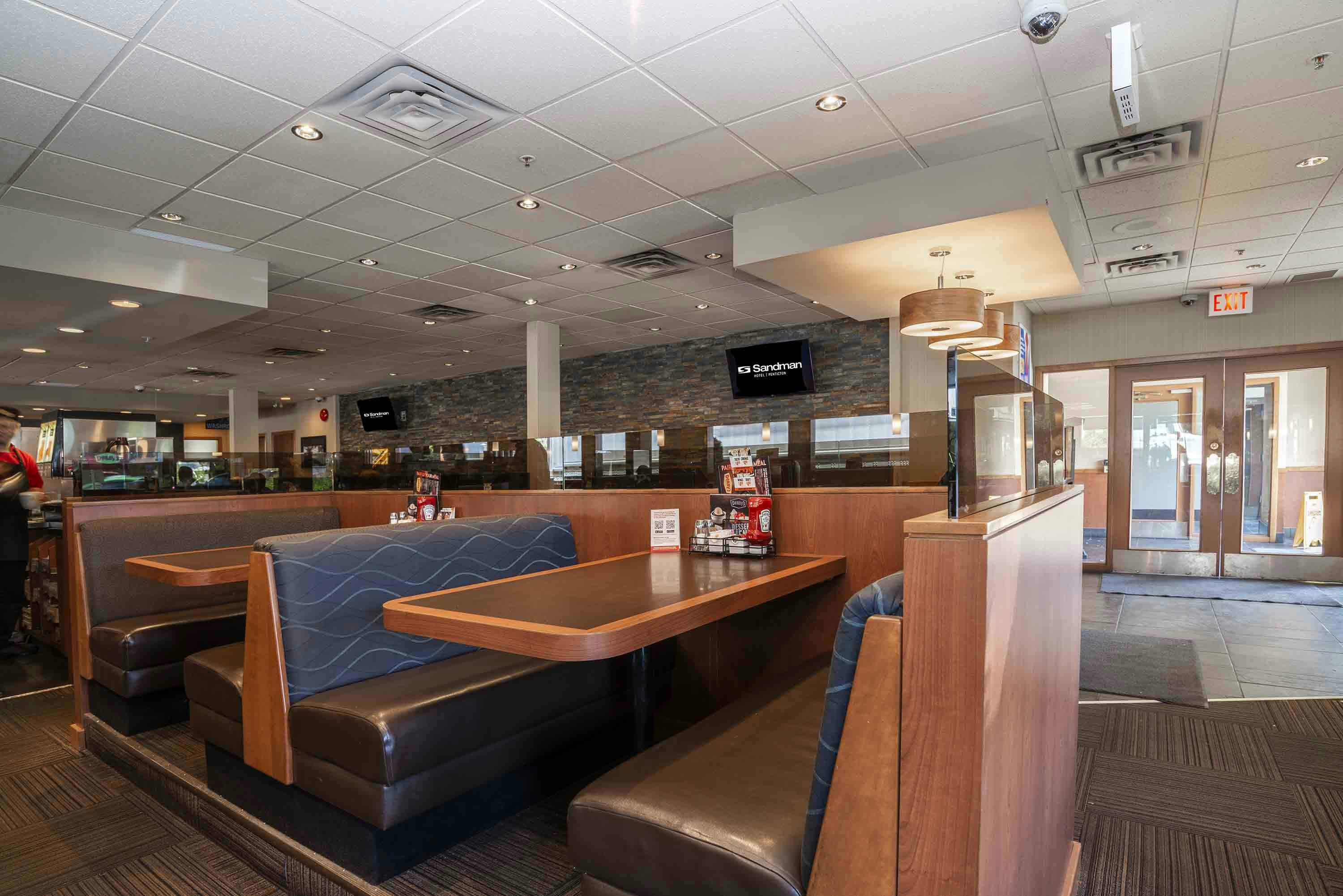 Sandman Hotel Penticton 38/49