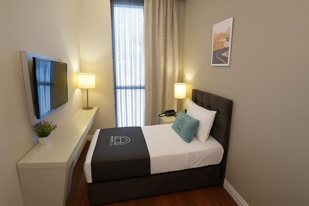 Homey Airport Hotel 13/50