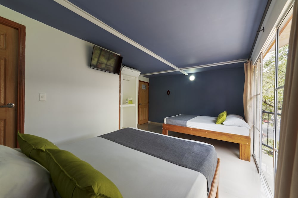 Ayenda 1405 Ibiza Hotel 7/30