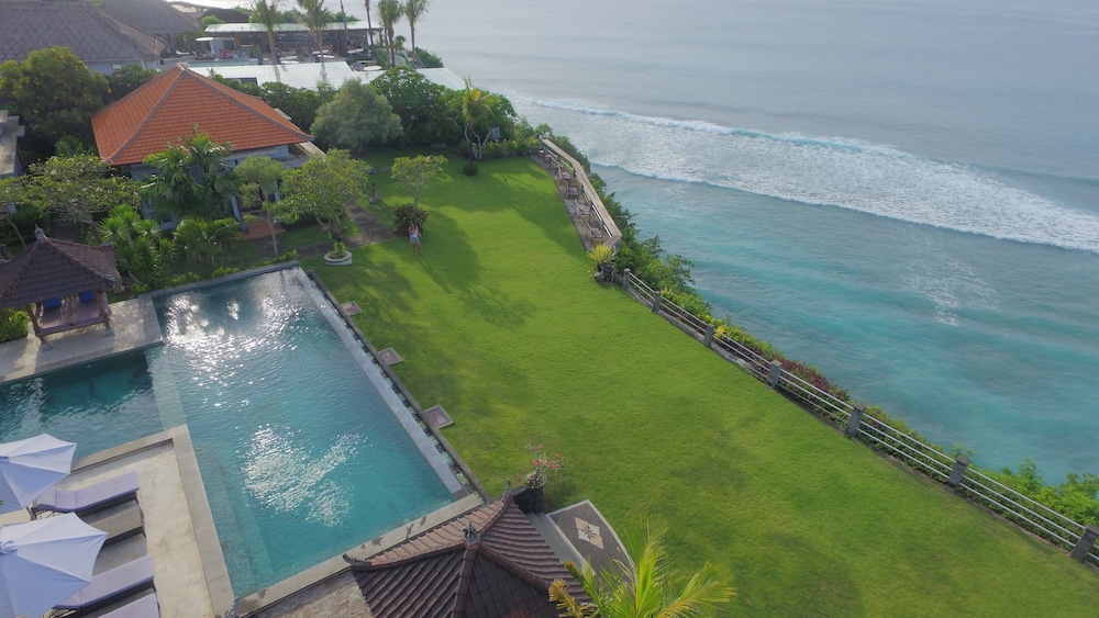 Uluwatu Cottage 40/50