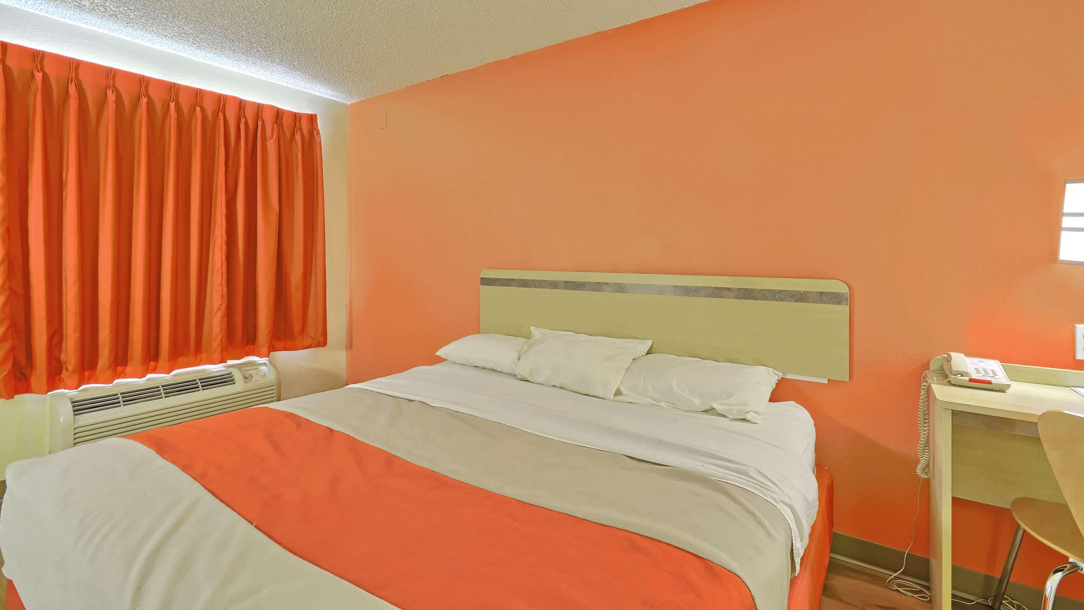 Motel6 Maple Shade Township, NJ - Philadelphia - Mt Laurel 23/42