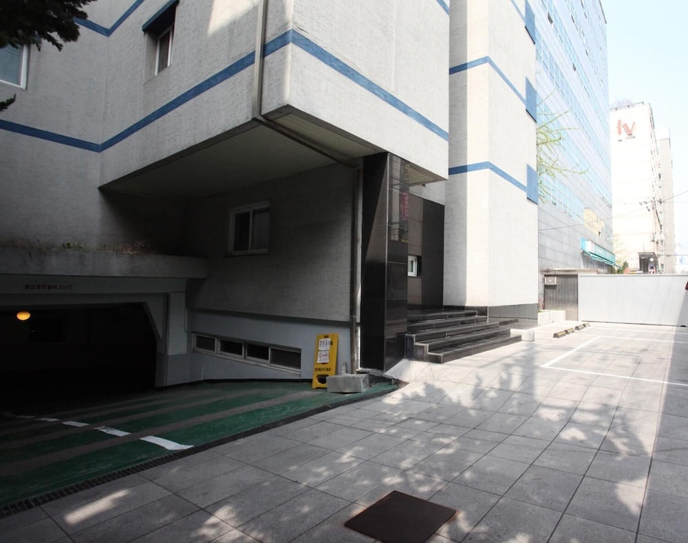 Prince Hotel 18/20