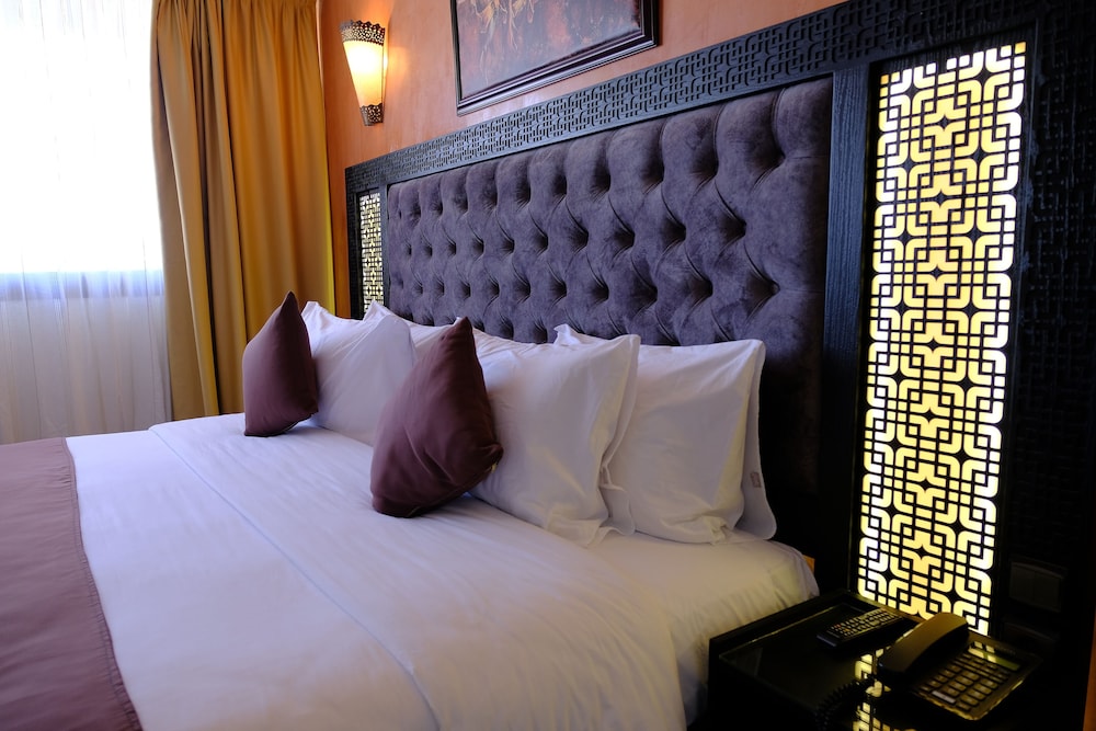 Washington Hotel 33/52